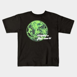 Explore the World Y2k Retro Style Globe Kids T-Shirt